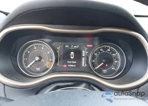 2014 Jeep Cherokee Latitude z USA, uszkodzony, nr VIN 1C4PJLCB6EW181412